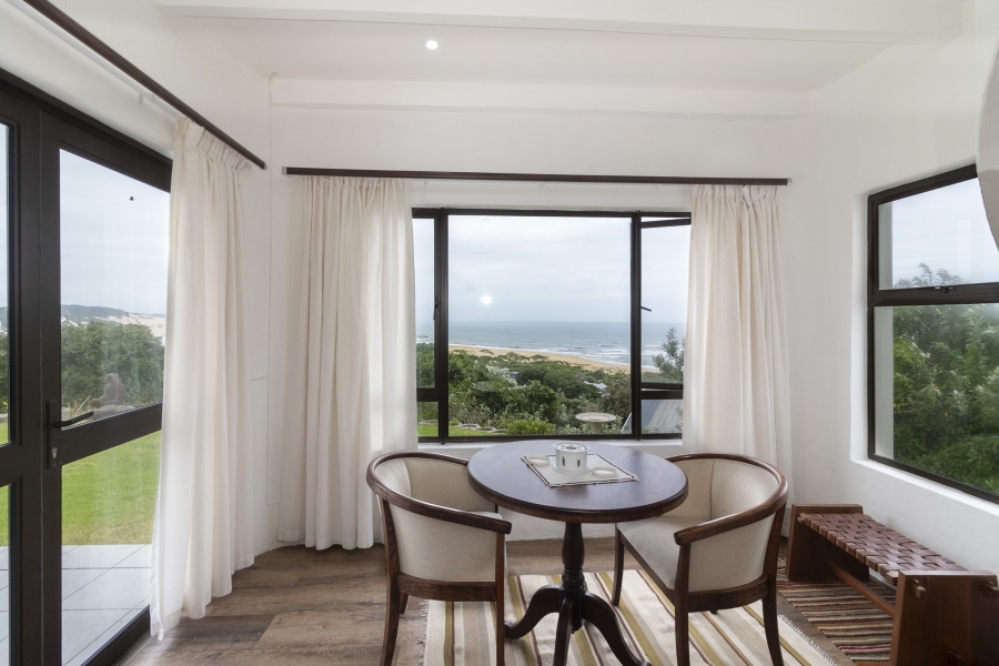 6 Bedroom Property for Sale in West Beach Eastern Cape